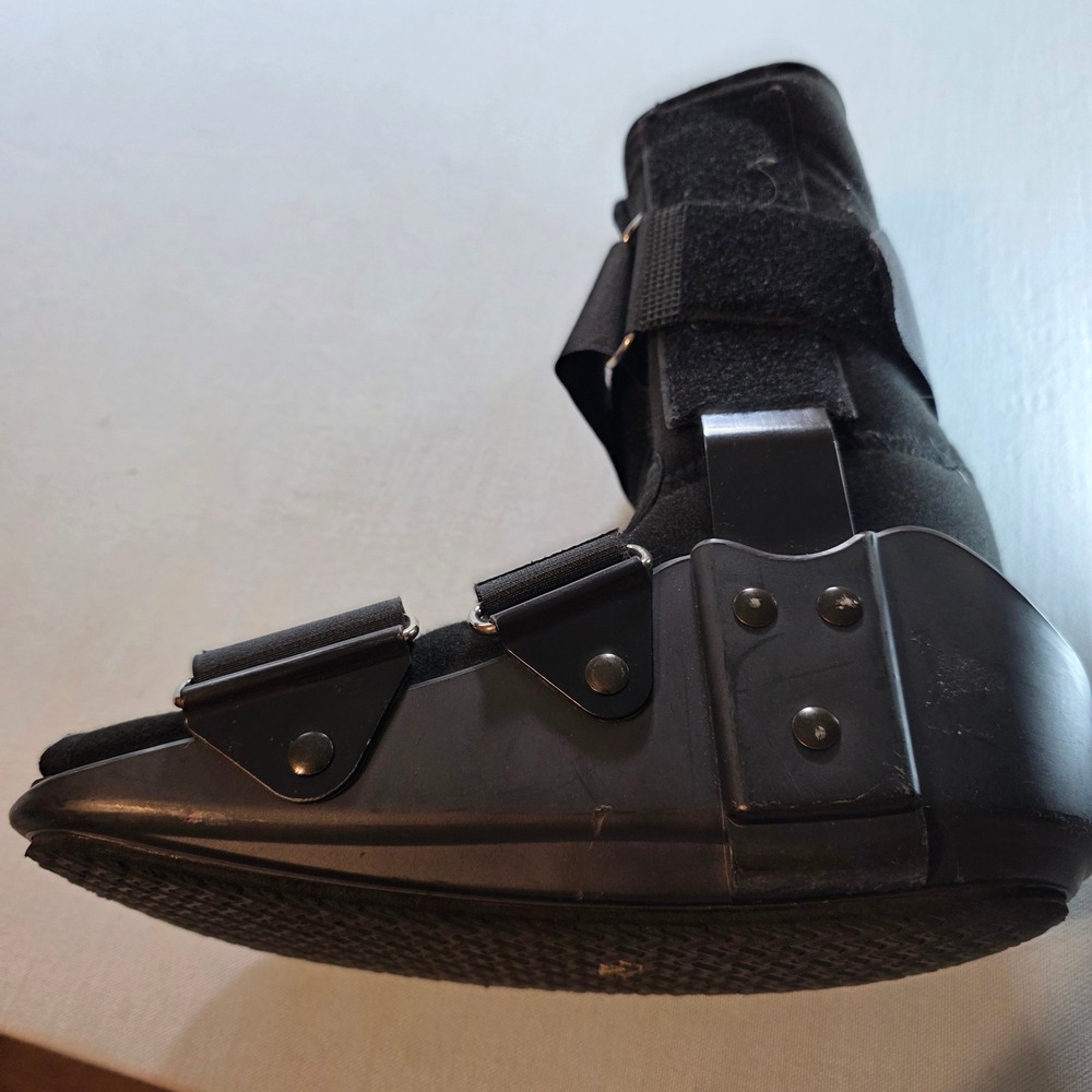 Medical Walking Boot Short Cam Walker Fracture Recovery Support Black